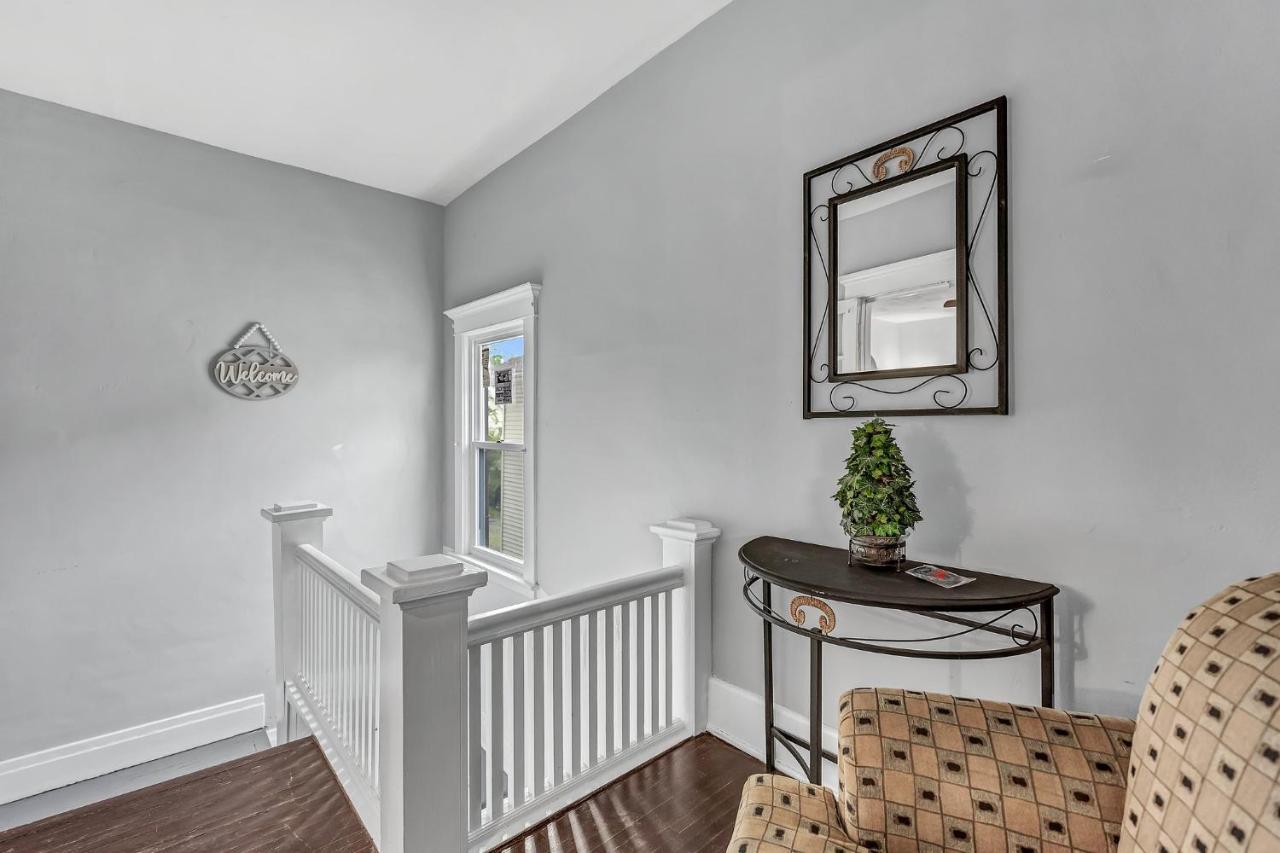 バッファロー Renovated Main Floor Large 3 Bed Houseヴィラ エクステリア 写真