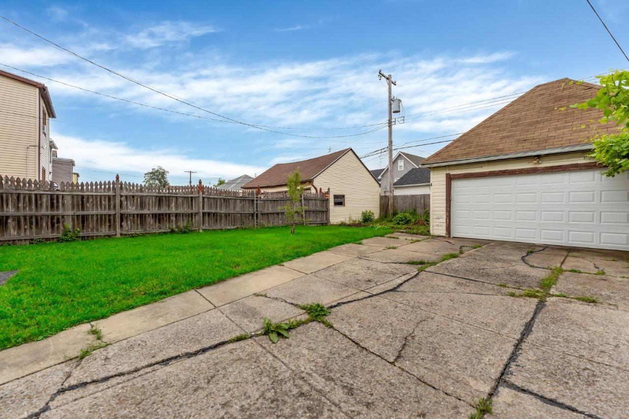 バッファロー Renovated Main Floor Large 3 Bed Houseヴィラ エクステリア 写真