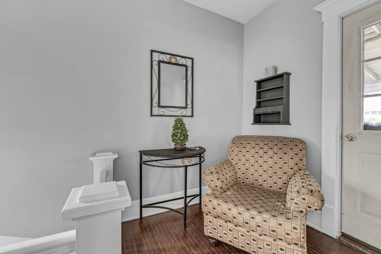 バッファロー Renovated Main Floor Large 3 Bed Houseヴィラ エクステリア 写真